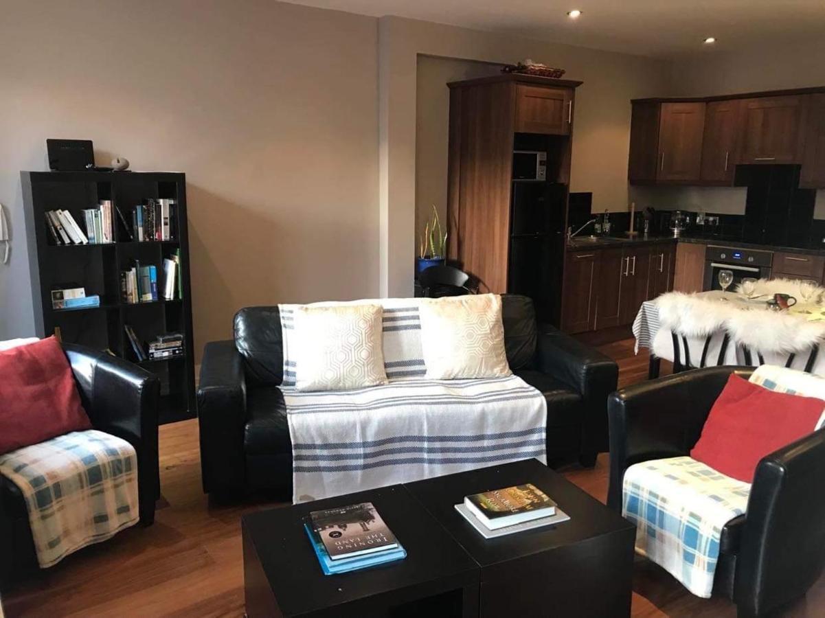 Centre Of Dingle Town - Luxury Holiday Apartment 외부 사진