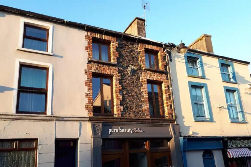 Centre Of Dingle Town - Luxury Holiday Apartment 외부 사진