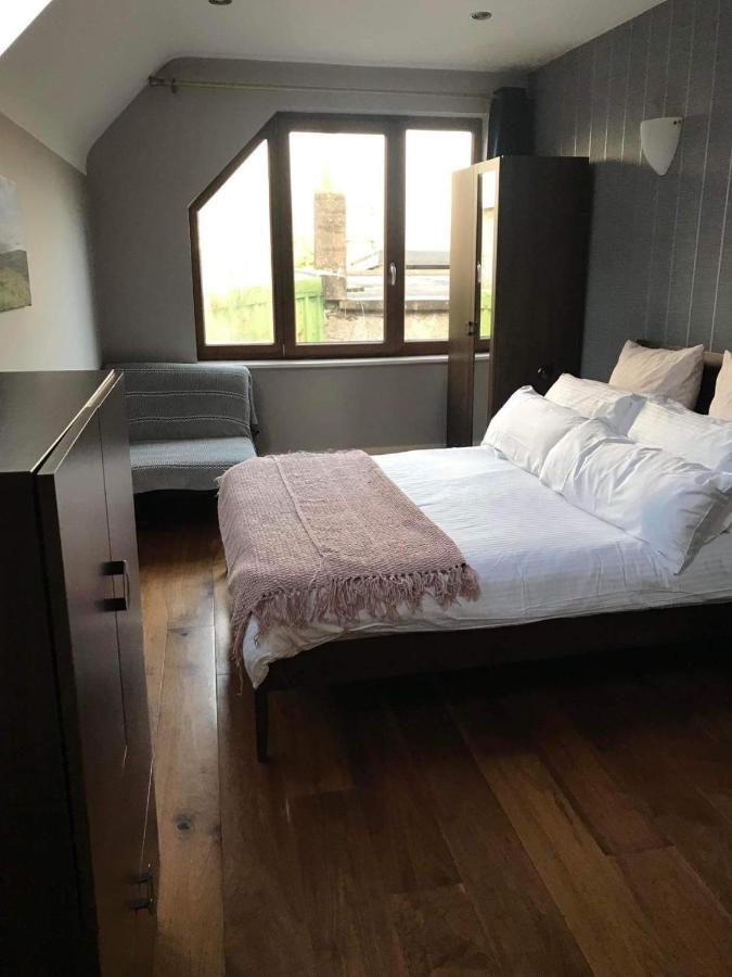 Centre Of Dingle Town - Luxury Holiday Apartment 외부 사진