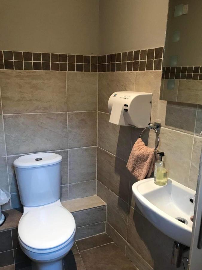 Centre Of Dingle Town - Luxury Holiday Apartment 외부 사진